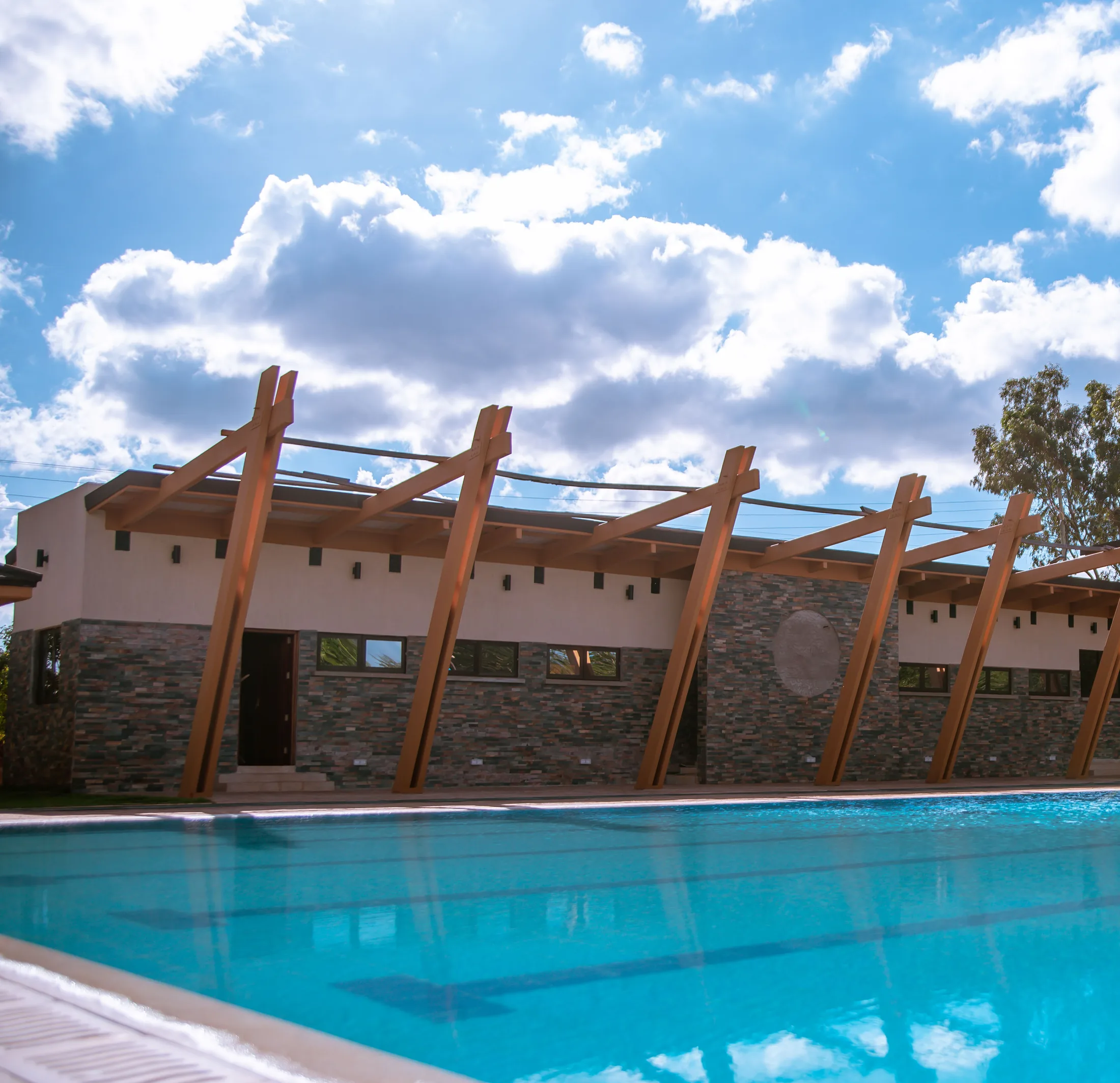 The Horizon Pool